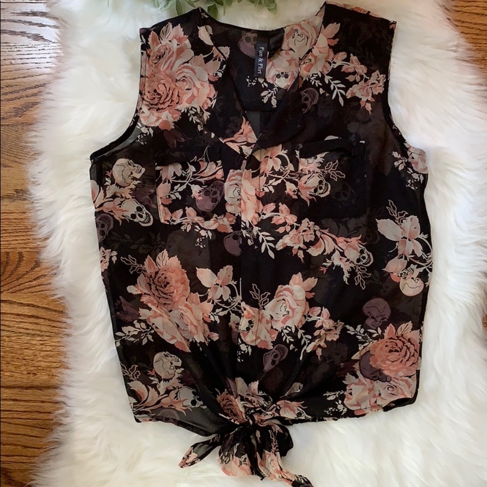 Fun and Flirt sheer sleeveless top M